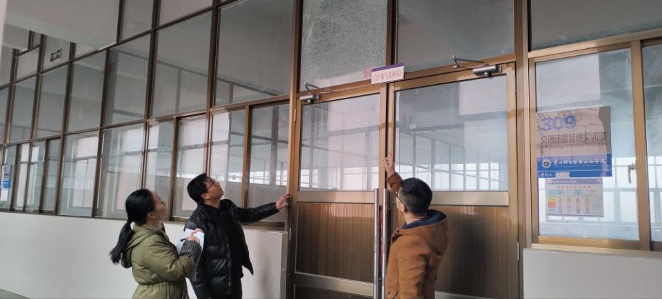 車輛工程系開展開學(xué)前安全隱患排查工作