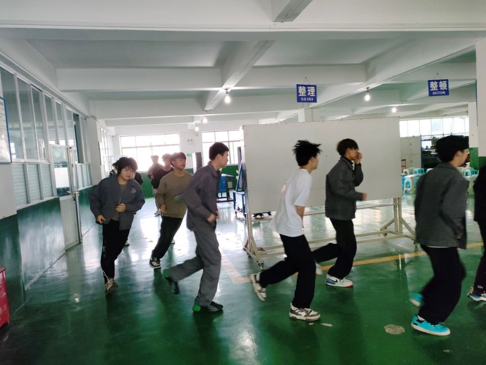 車輛工程系開展消防安全疏散演練
