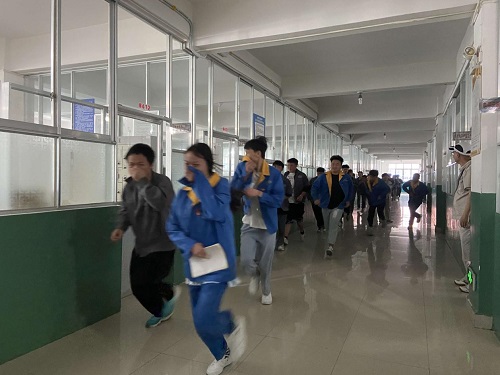電氣工程系組織開(kāi)展消防應(yīng)急疏散演練活動(dòng)